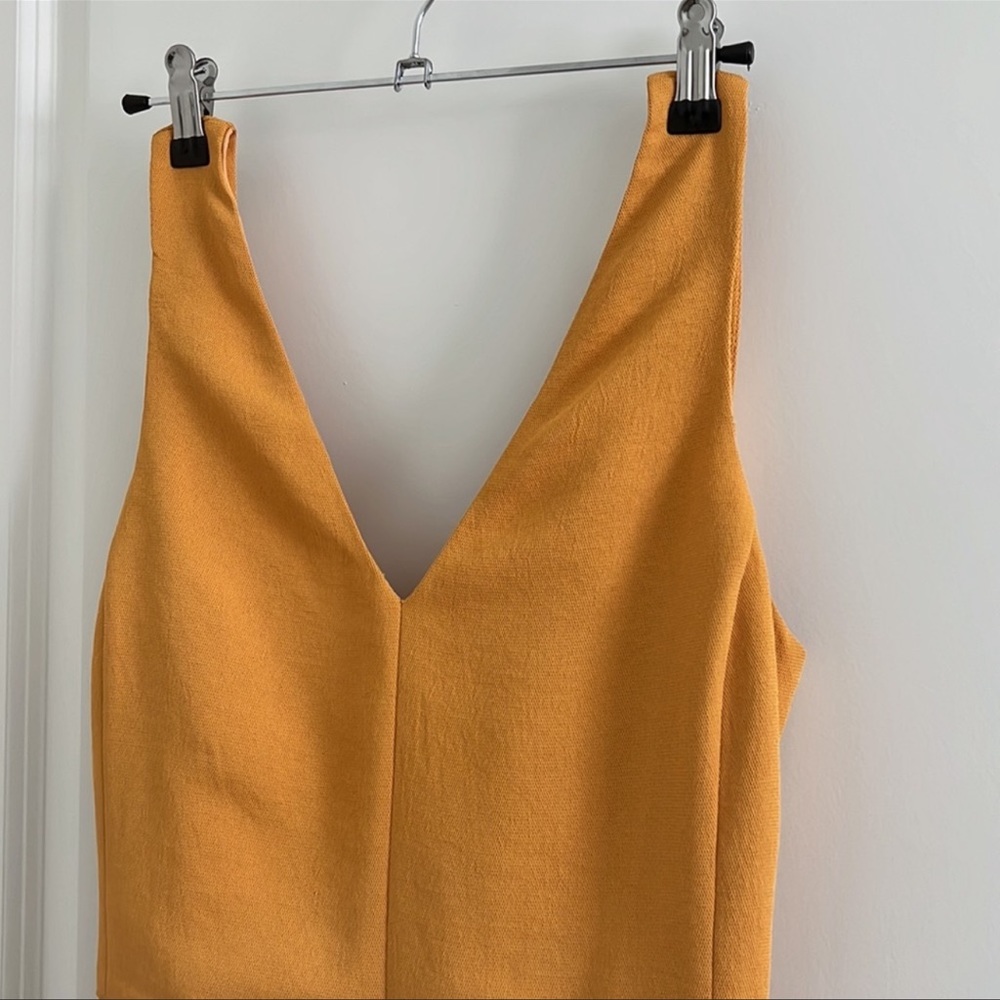 Aritzia Wilfred Ecoulement V-Neck Romper - Mustard Yellow (6) - Picture 5 of 10